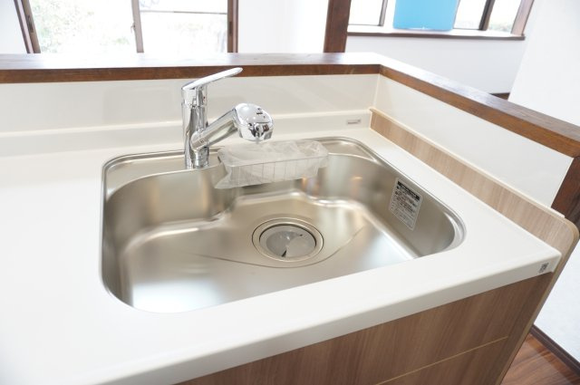 越谷市大字大道 中古戸建のキッチン