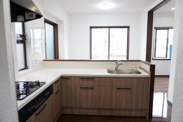 越谷市大字大道 中古戸建のキッチン