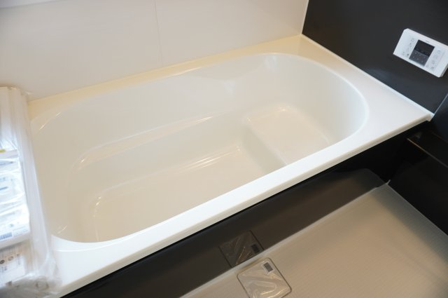 越谷市大字大道 中古戸建の浴室