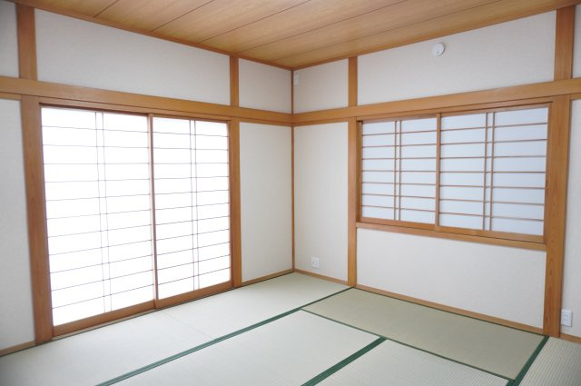 越谷市大字大道 中古戸建の和室|2階 8帖