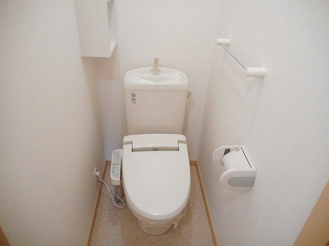 メゾン・シェーネのトイレ