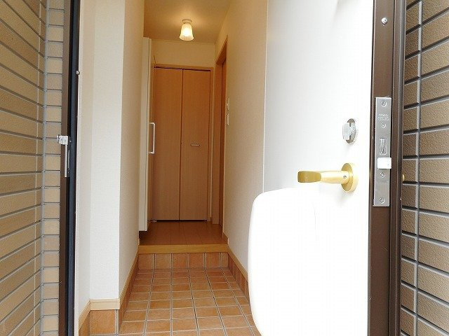 メゾン・シェーネの玄関