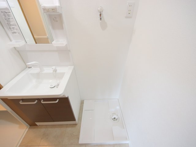 ディアコート生駒の洗面所