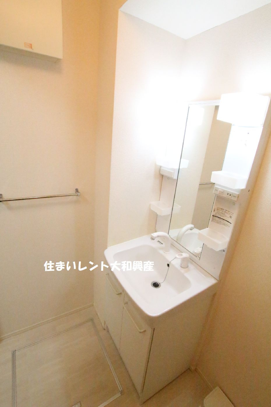 ファーストステージ小田急相模原の洗面所