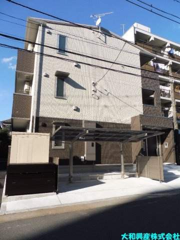 ファーストステージ小田急相模原のエントランス