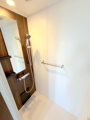 羽村市羽加美1丁目　ホームエレベーター付き3階建６LDKのその他|シャワールーム