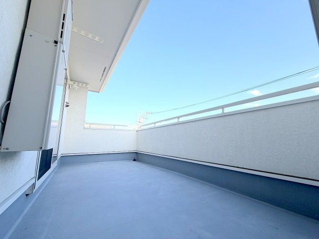 羽村市羽加美1丁目　ホームエレベーター付き3階建６LDKのバルコニー