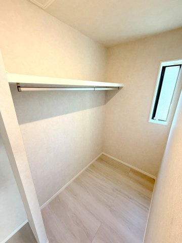 羽村市羽加美1丁目　ホームエレベーター付き3階建６LDKの洋室