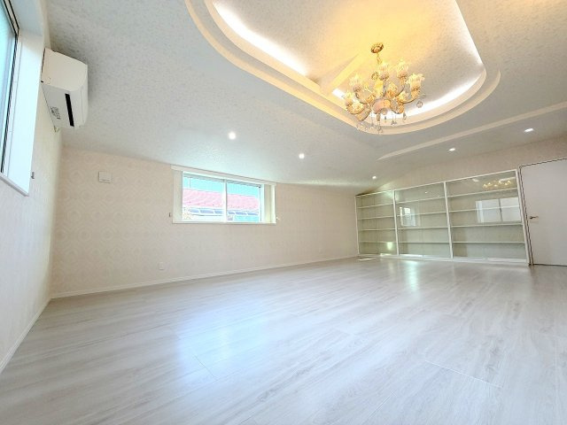 羽村市羽加美1丁目　ホームエレベーター付き3階建６LDKの洋室