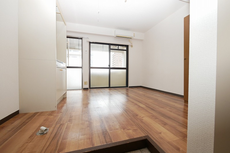 Calm西原の居間・リビング|Calm西原404　1R　