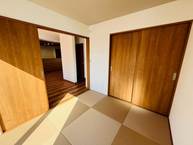 加須市下高柳　第13期　全7邸の和室|〇7号棟　和室　4.5帖〇
4.5帖和洋室になります。お子様のお昼寝スペースにもなります♪
2025年11月撮影
