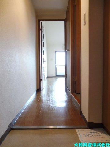 ドマーニIの玄関