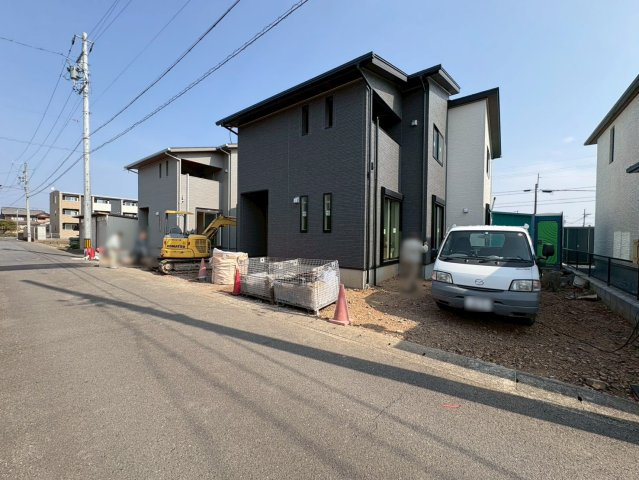 新築戸建　岐阜市朝霧町　全2区画分譲の外観|「現地（2026年1月5日）撮影」　
■全体写真　
■ヤマダ不動産　株式会社リライフ　