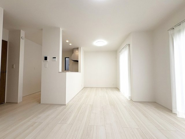 【居間・リビング】 | 新座市野寺2丁目　新築一戸建住宅　全1棟　(保谷店) | 耐震等級3の地震に強い住まいなので長く安心して暮らすことができます。