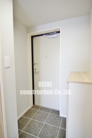 フェリチタ越谷駅前の玄関