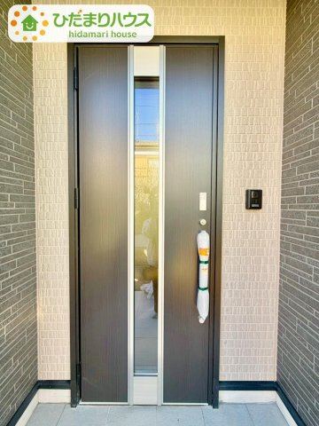 野田市尾崎第16　新築戸建　5号棟の玄関|是非一度、ご家族そろってご内覧ください♪						
