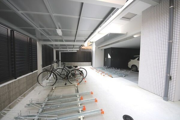 シーズンフラッツ矢場のその他共用部分|駐輪場も完備