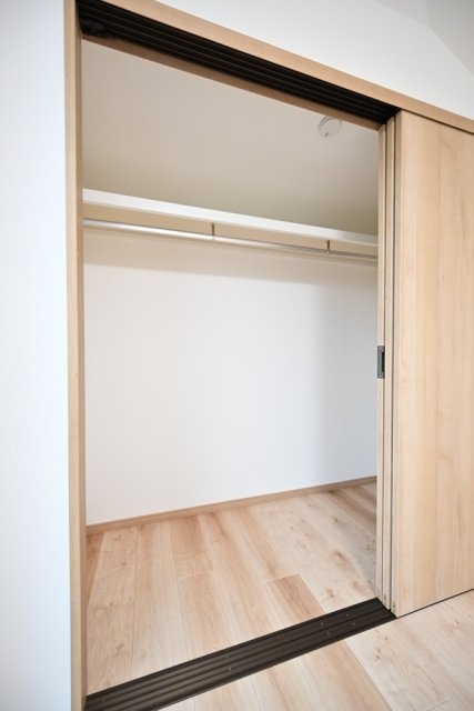 方南一丁目戸建の収納|（洋室2）