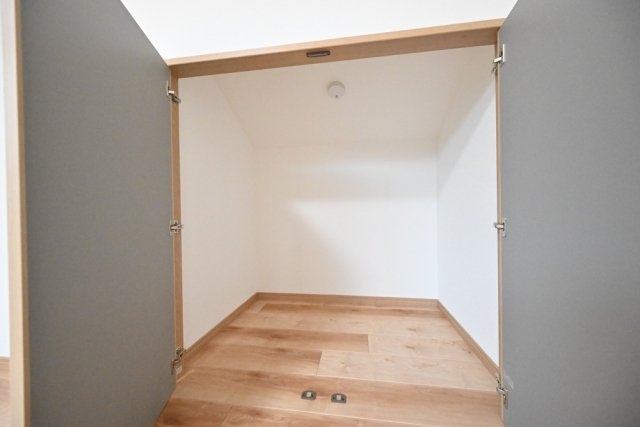方南一丁目戸建の収納|（洋室2）