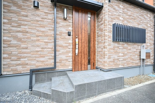 方南一丁目戸建のエントランス