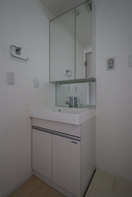 リテラス目黒三丁目の独立洗面台