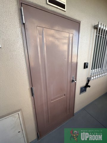 春日井シャトーの玄関