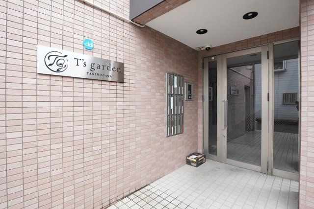 Ｔ’ｓ　garden滝野川のエントランス