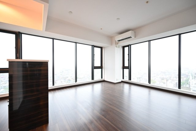 シティタワー大泉学園の居間・リビング