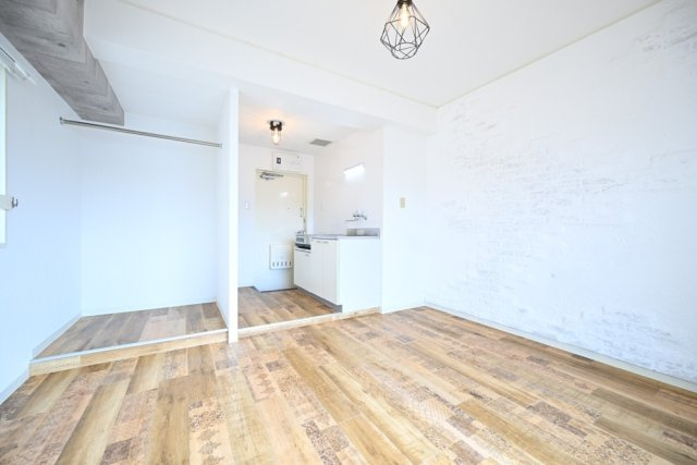 マンション神楽坂の洋室