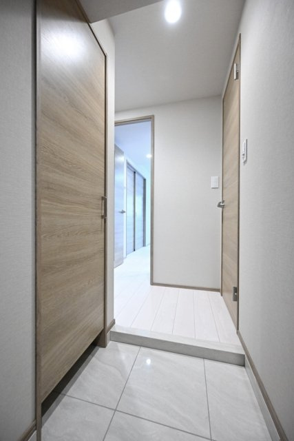 ＧＲＡＮＳＩＴＥ千代田水道橋の玄関