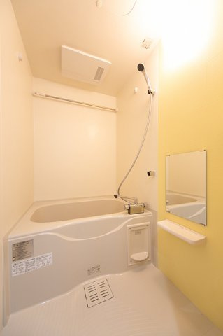 小竹レジデンスの浴室|※写真は同タイプ住戸です。