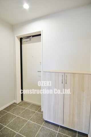 フェリチタ越谷駅前の玄関