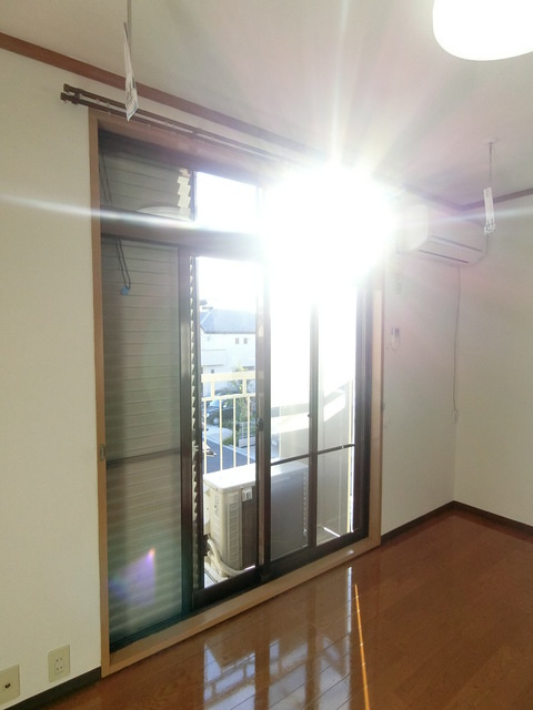 シティハイム　スカイライトのセキュリティ|★室内物干しフック・雨戸有★