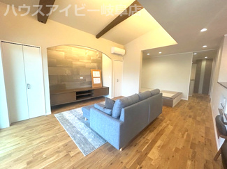 【居間・リビング】 | 岐阜市河渡！築47年のお家を劇的大改造！家族みんなでくつろげる広々リビング3LDK！ | 岐阜市河渡！築47年のお家を劇的大改造！家族みんなでくつろげる広々リビング3LDK！