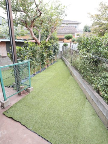 南グランドの庭