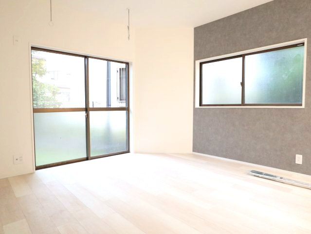 南グランドの居間・リビング