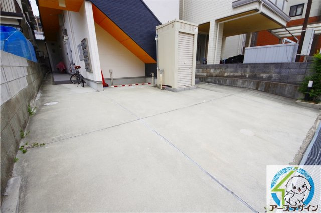 SOLVITA NISHIAKASHIの駐車場