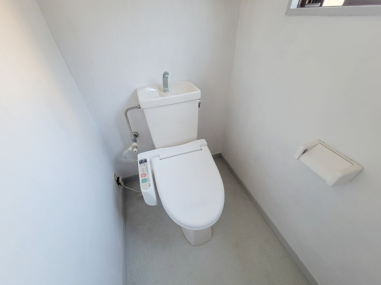 山崎新町戸建のトイレ