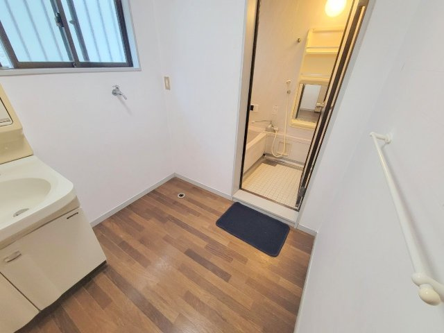 山崎新町戸建の洗面所