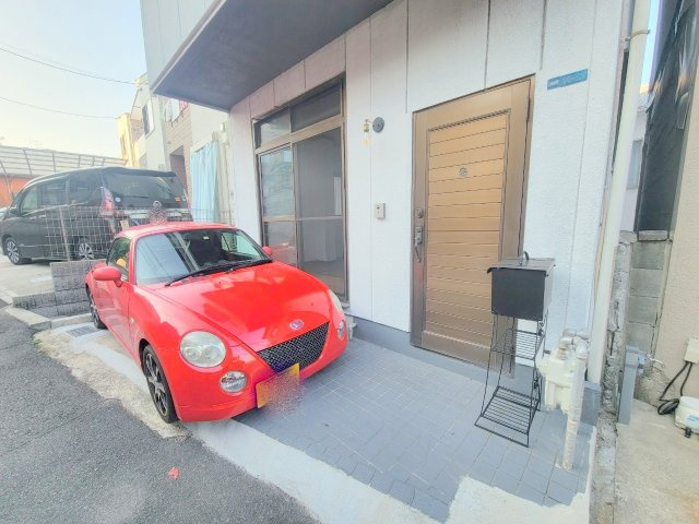 山崎新町戸建のエントランス