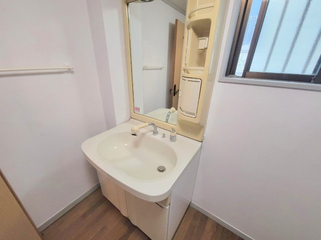 山崎新町戸建の洗面所