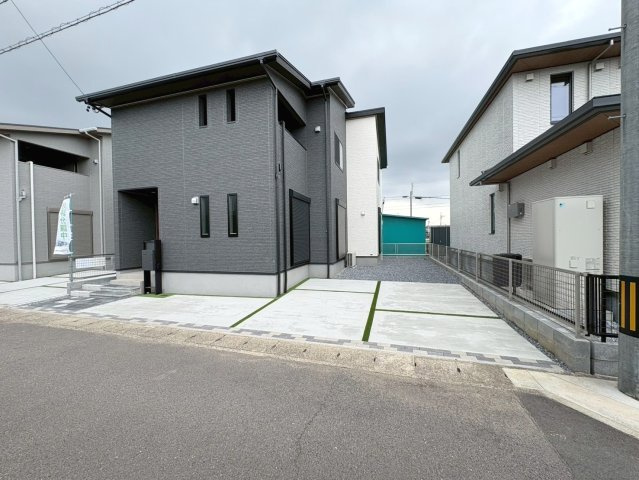 新築戸建　岐阜市朝霧町　全2区画分譲の駐車場|■駐車場　■ヤマダ不動産　株式会社リライフ　
■夢のマイホーム購入をフルサポートします！