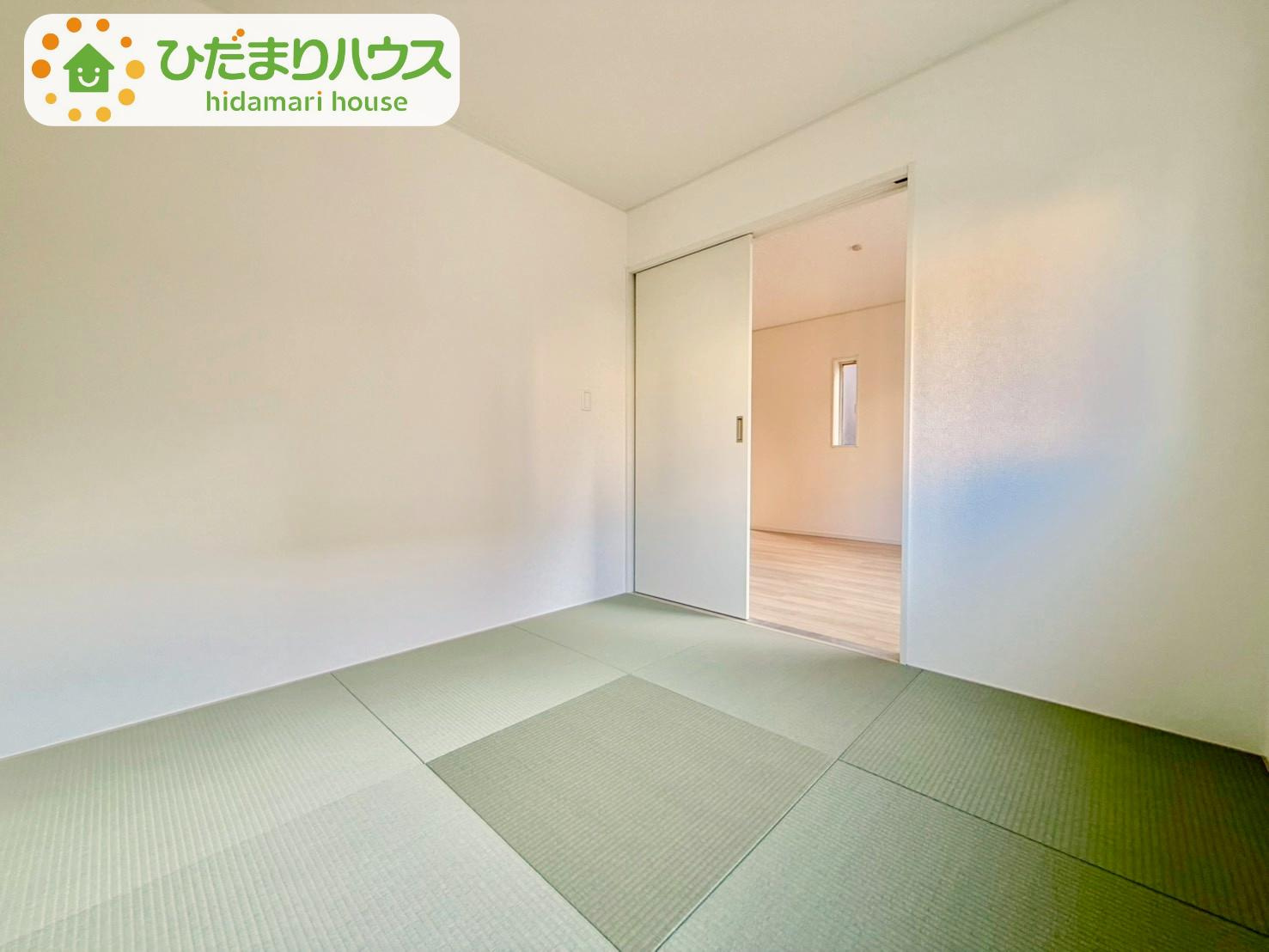 野田市尾崎第16　新築戸建　6号棟の和室|リビングと隣り合わせにある和室は合わせて20帖！扉を閉めれば、来客用の部屋として使えます♪							
