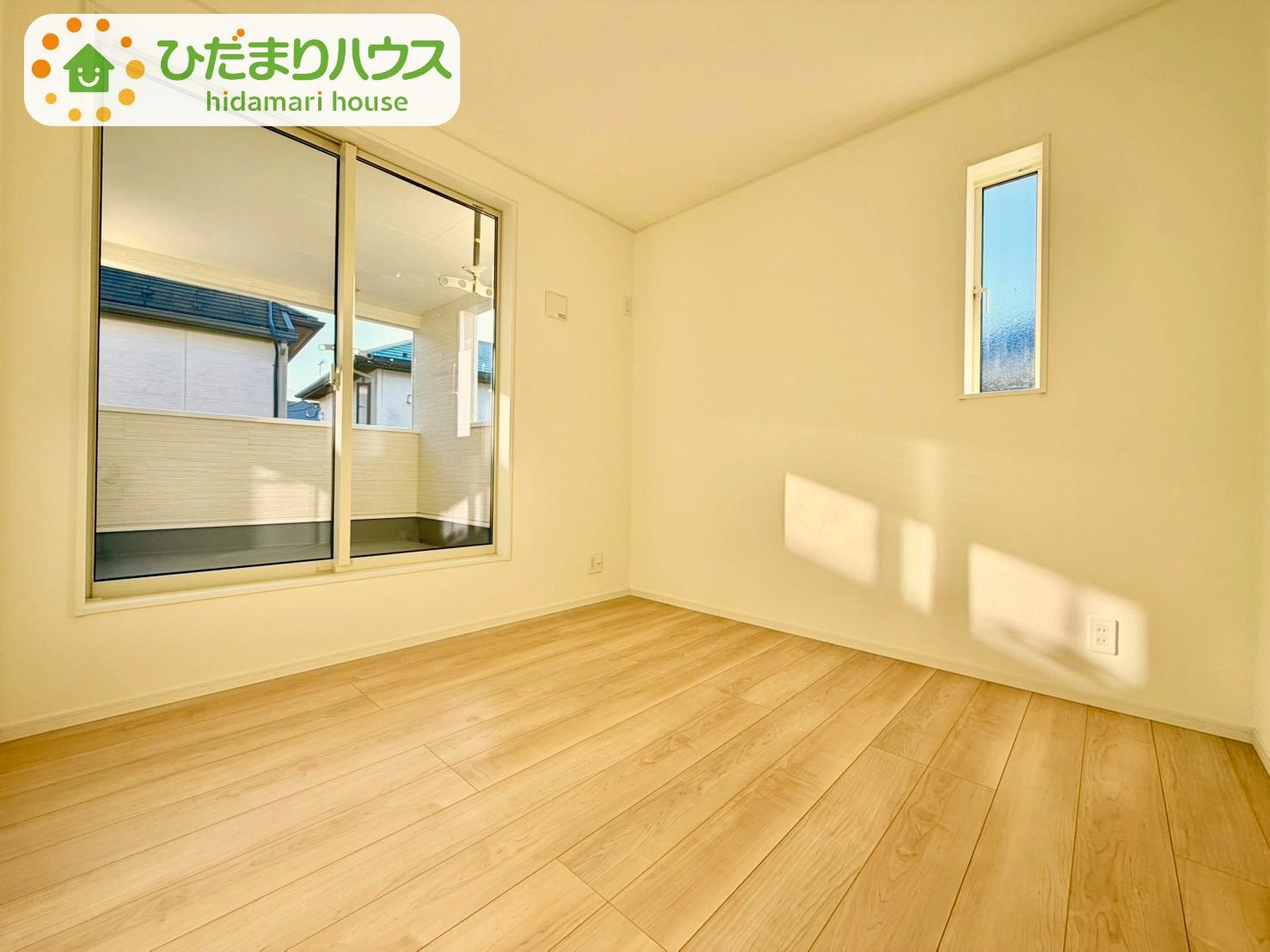 野田市尾崎第16　新築戸建　6号棟の洋室|バルコニーに面していて、たっぷり光りの入る明るい子供部屋です！							
