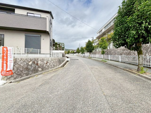 ブルーミングガーデン中山五月台1丁目新築一戸建て全2区画│3・4LDK+並列駐車2台可のその他|東側道路幅は約9.3ｍ幅です。　