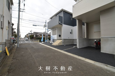 【前面道路含む現地写真】 | 綾瀬市早川　新築戸建て　全２棟【仲介手数料無料】