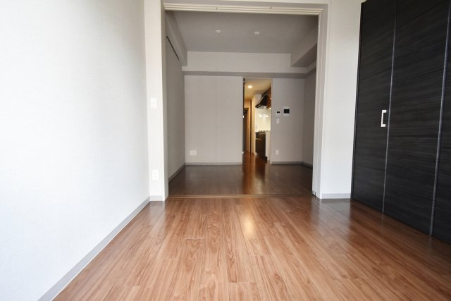 西宮北口プライマリーワン ガーデンテラスの洋室