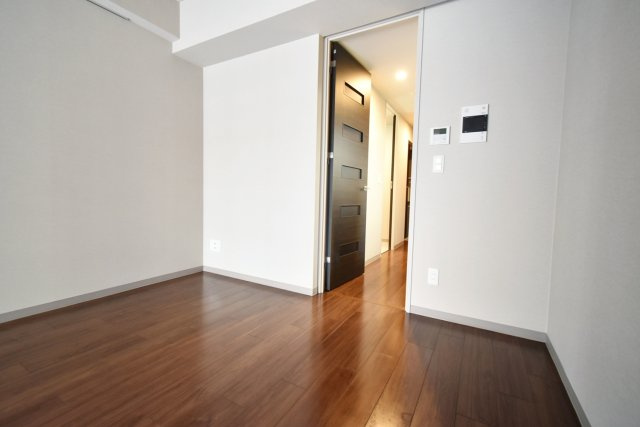 西宮北口プライマリーワン ガーデンテラスの居間・リビング