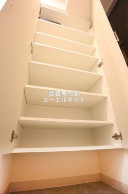 【設備】 | WORVE吹田江坂 | 収納力たっぷりのシューズボックスで玄関すっきり！