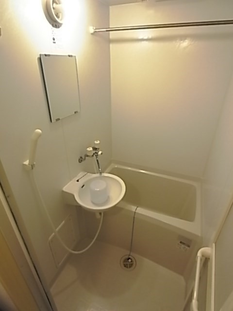 レオパレス堤MN　Ⅰの浴室